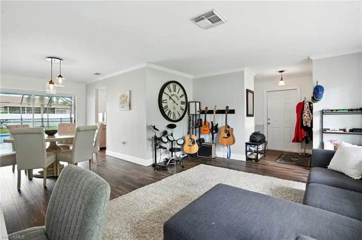 231  Johnnycake  DR, Naples, FL 34110