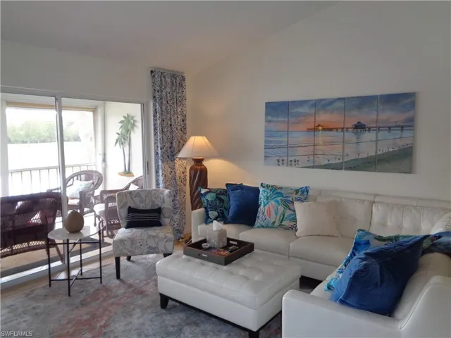 Living area with vaulted ceiling