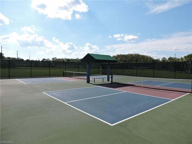 Pickleball Courts