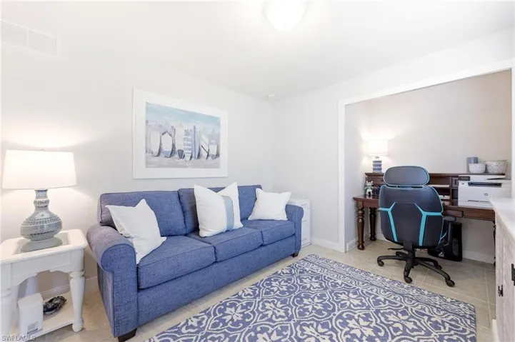 Bedroom/Office