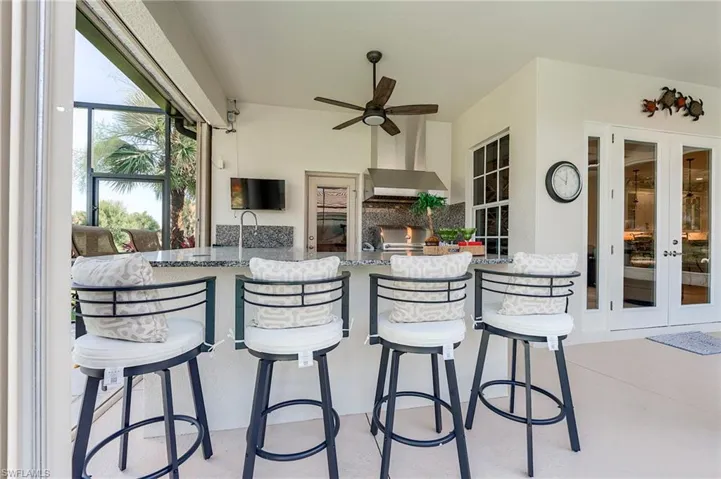 Bar seating for 6