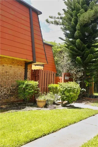 1514 Park Meadows Dr 3, Fort Myers, Florida 33907