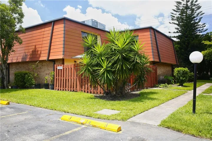 1514 Park Meadows Dr 3, Fort Myers, Florida 33907