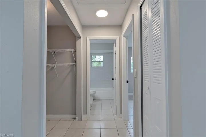 427 NE Pine Island  LN, Cape Coral, FL 33909