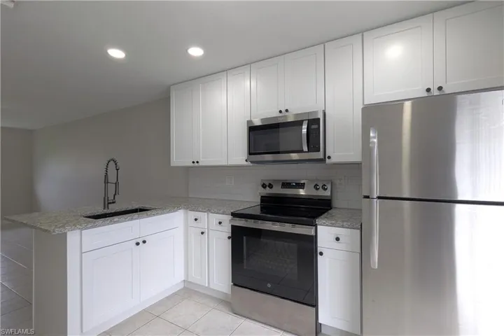 427 NE Pine Island  LN, Cape Coral, FL 33909