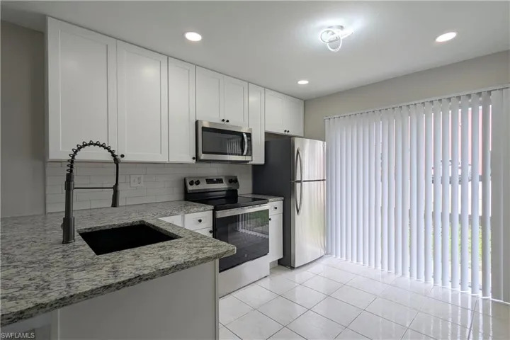 427 NE Pine Island  LN, Cape Coral, FL 33909