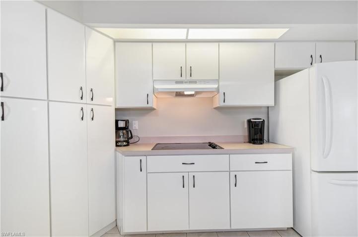 Fully stocked kitchen for a great stay with plenty of cabinet space!