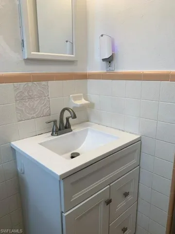 2428 Palm Ridge Rd, Sanibel, Florida 33957