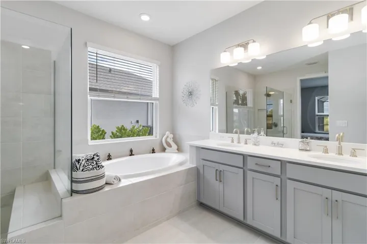 5640  Blue Reef  PL, Nokomis, FL 34275