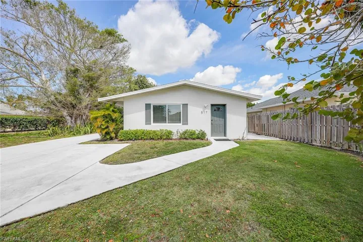 517 108th Ave N, Naples, Florida 34108