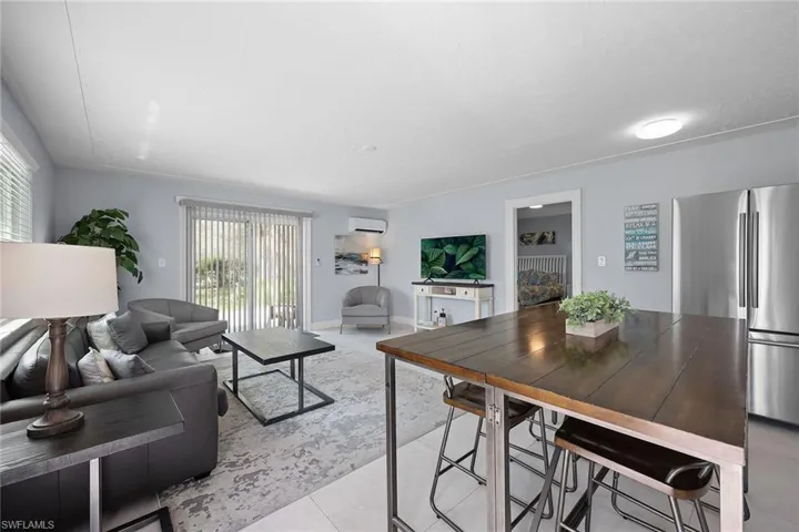 517 108th Ave N, Naples, Florida 34108