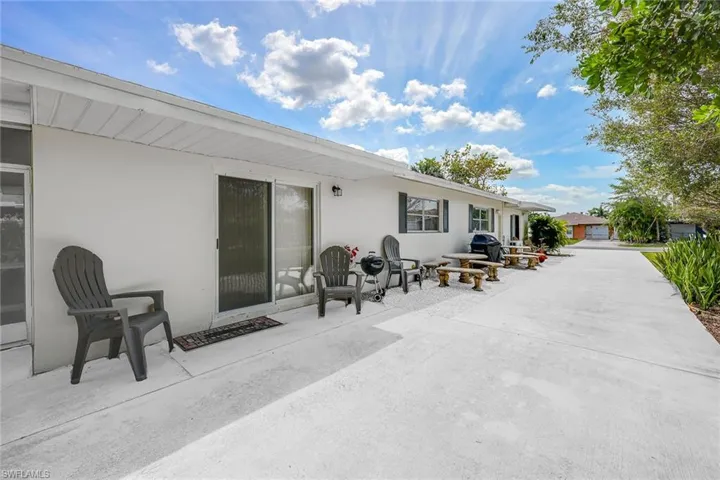 517 108th Ave N, Naples, Florida 34108