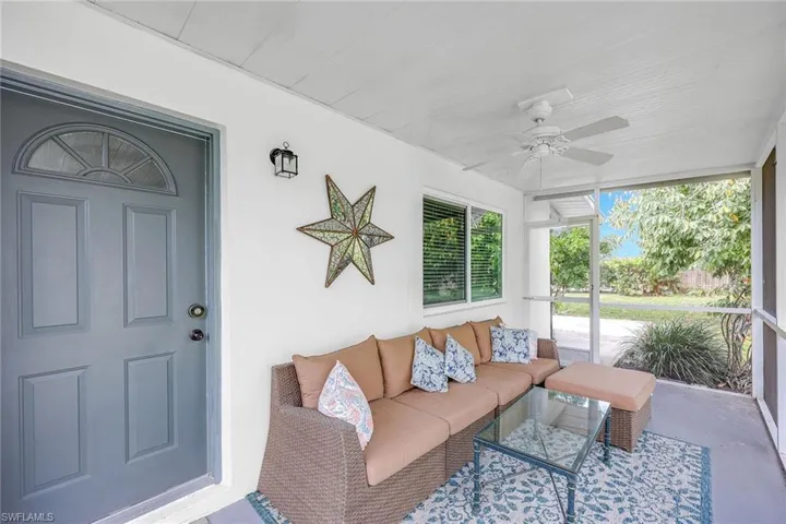 517 108th Ave N, Naples, Florida 34108