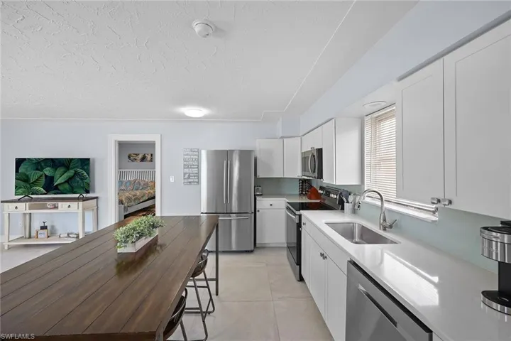 517 108th Ave N, Naples, Florida 34108
