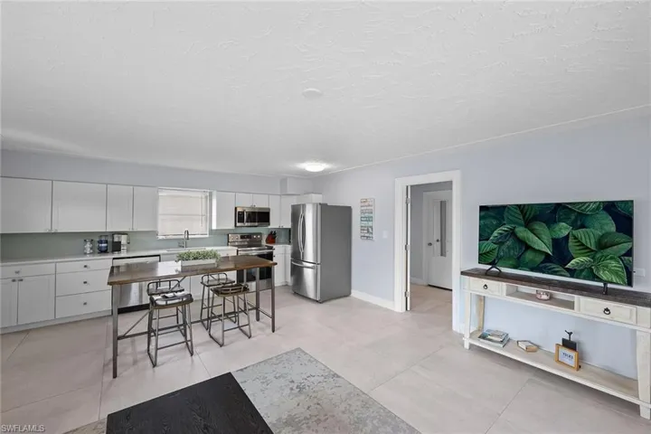 517 108th Ave N, Naples, Florida 34108