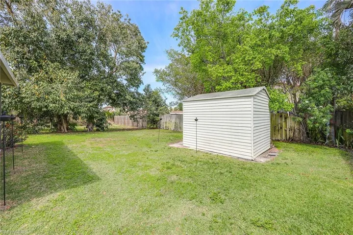 517 108th Ave N, Naples, Florida 34108