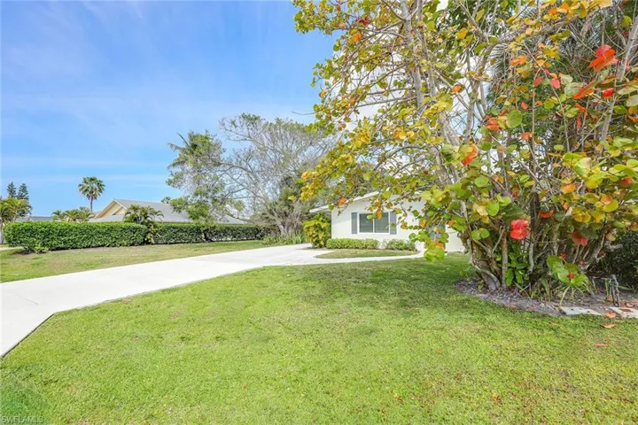 517 108th Ave N, Naples, Florida 34108