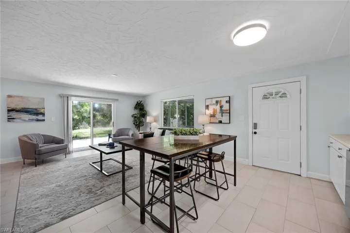 517 108th Ave N, Naples, Florida 34108