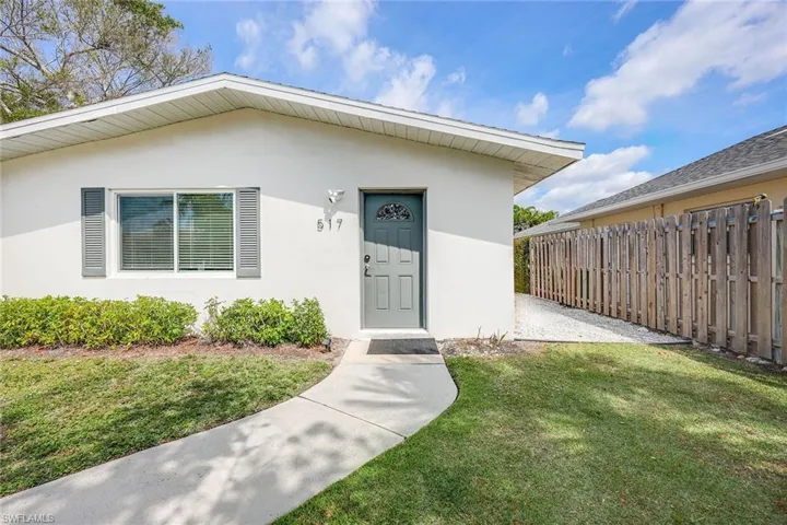 517 108th Ave N, Naples, Florida 34108