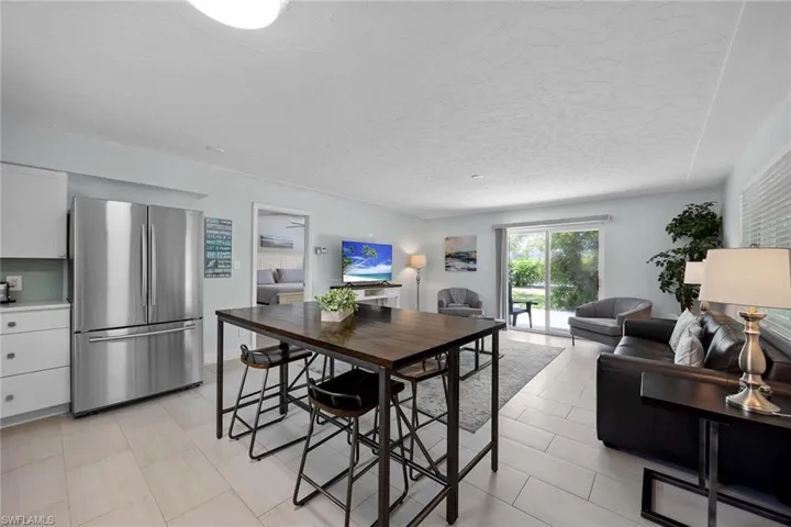517 108th Ave N, Naples, Florida 34108