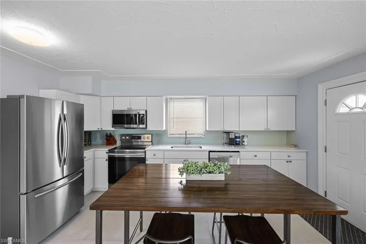 517 108th Ave N, Naples, Florida 34108