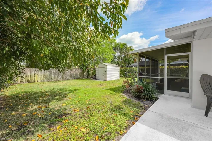 517 108th Ave N, Naples, Florida 34108