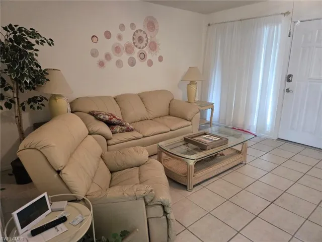 7400 College Pkwy 74d, Fort Myers, Florida 33907