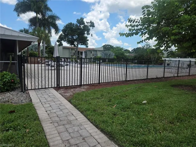 7400 College Pkwy 74d, Fort Myers, Florida 33907
