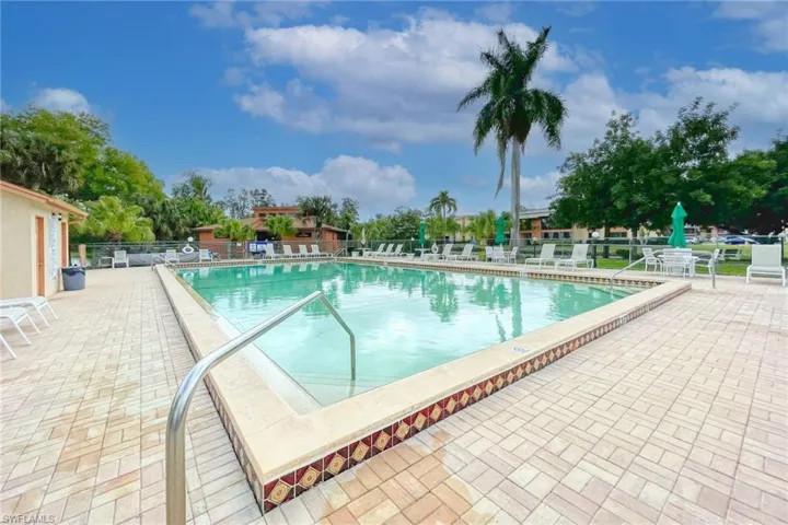 6492 Royal Woods Dr # 4, Fort Myers Fl 33908