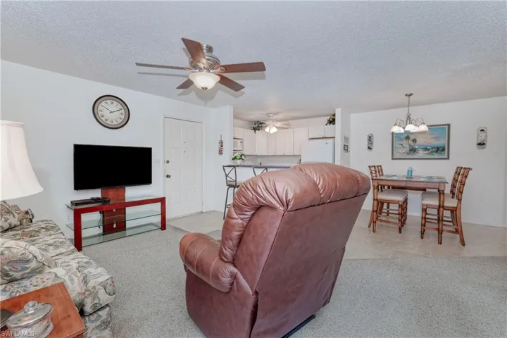 6492 Royal Woods Dr # 4, Fort Myers Fl 33908