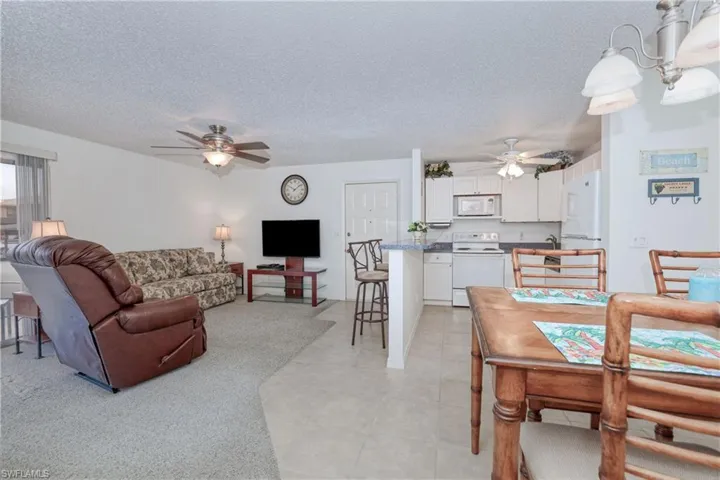 6492 Royal Woods Dr # 4, Fort Myers Fl 33908
