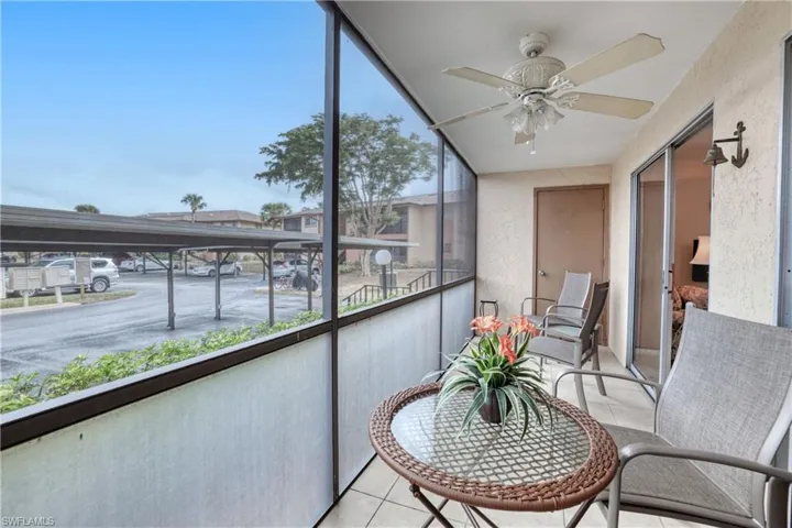 Screened Lanai w Storage & laundry room