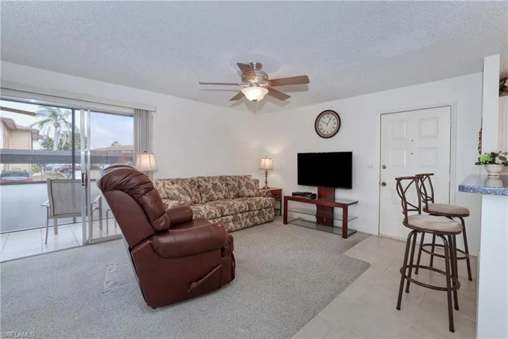6492 Royal Woods Dr # 4, Fort Myers Fl 33908