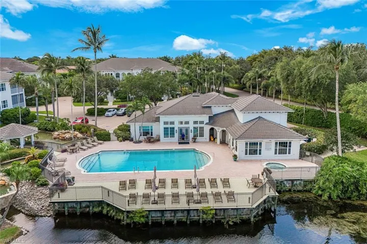 Breakwater pool, spa, gazebo, clubhouse