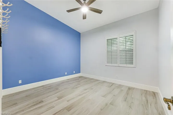 831 Sailaway Ln 202, Naples, Florida 34108