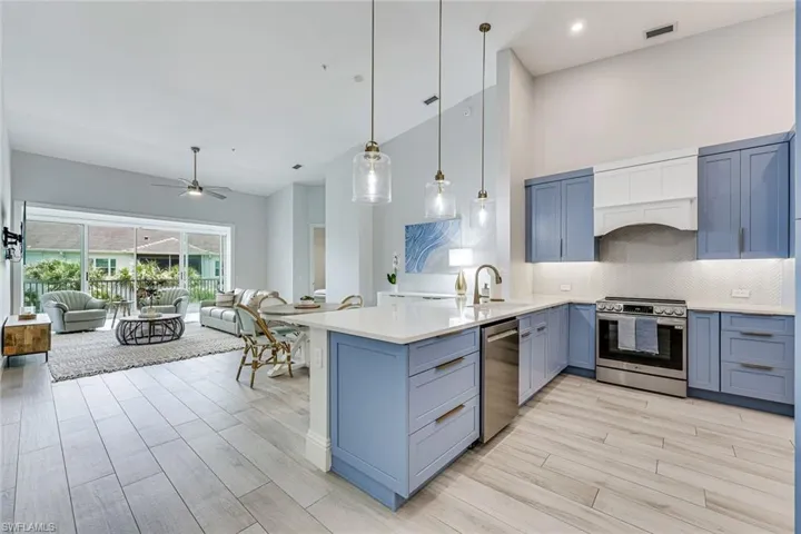 Kitchen, dining, great room!