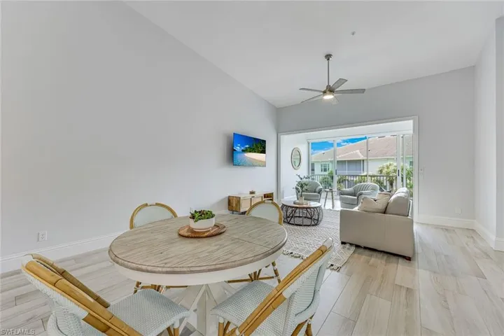 831 Sailaway Ln 202, Naples, Florida 34108