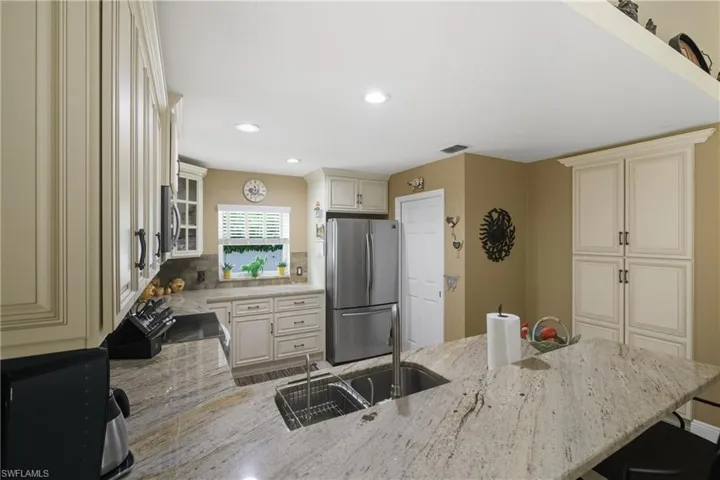 3325 SW 26th  PL, Cape Coral, FL 33914