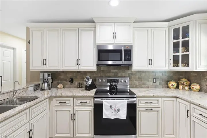 3325 SW 26th  PL, Cape Coral, FL 33914