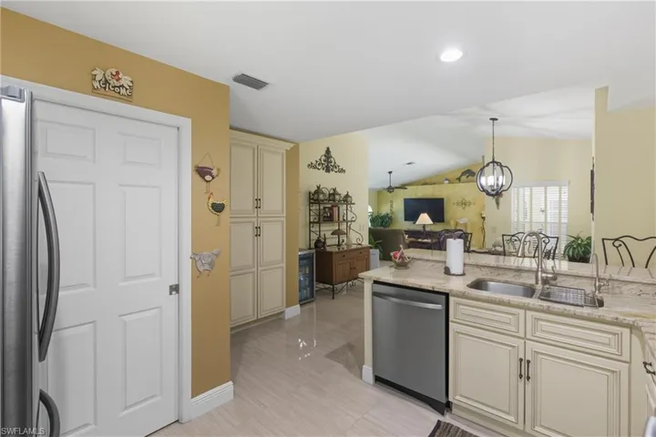 3325 SW 26th  PL, Cape Coral, FL 33914