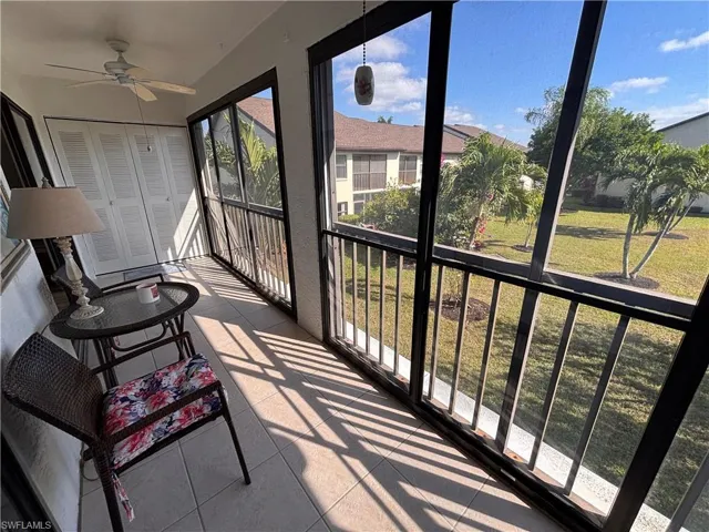 Lanai overlooking beautiful peaceful greenspace