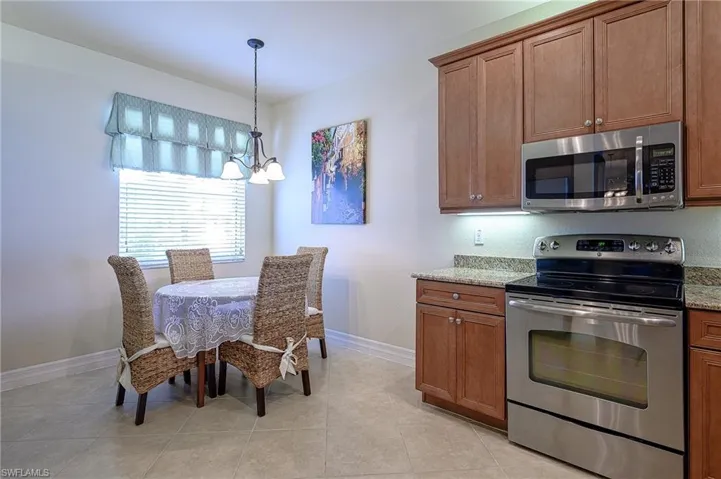 6537  Monterey  PT, Naples, FL 34105