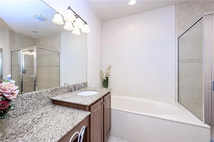 6537  Monterey  PT, Naples, FL 34105