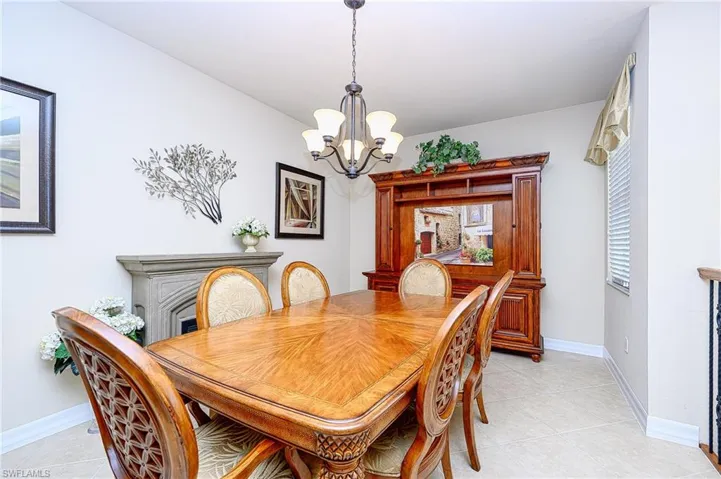 6537  Monterey  PT, Naples, FL 34105