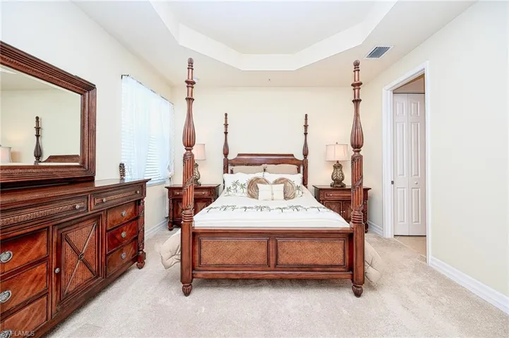 6537  Monterey  PT, Naples, FL 34105