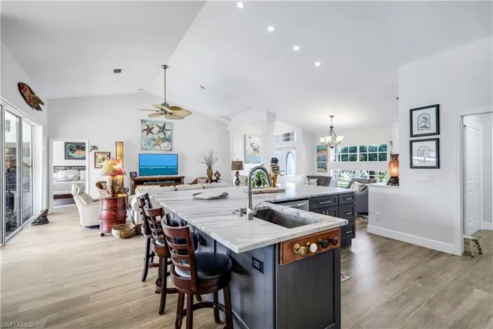 Kitchen Island with breakfast bar