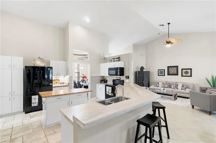 316  Lambton  LN, Naples, FL 34104