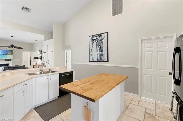 316  Lambton  LN, Naples, FL 34104