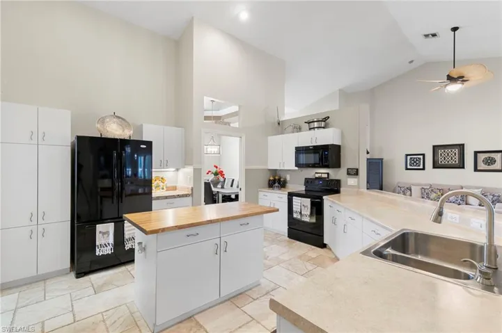 316  Lambton  LN, Naples, FL 34104
