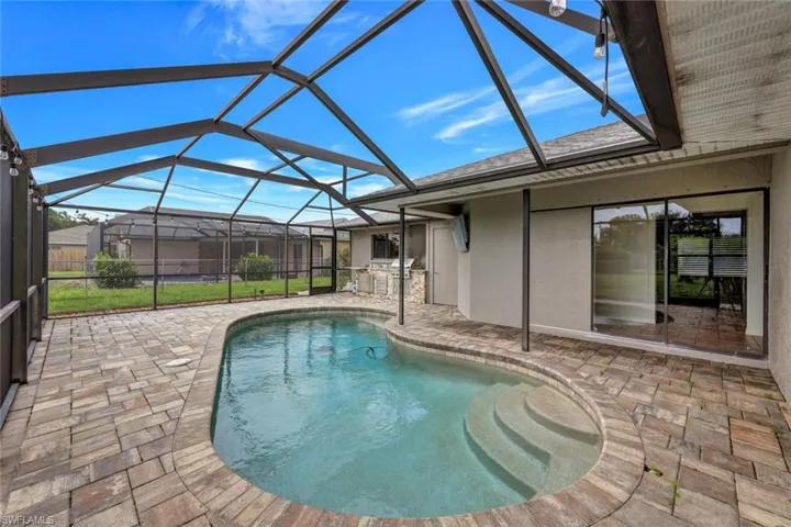 Pool/Lanai